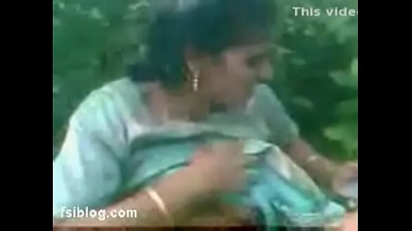 Download Video - Indian Pussy Outdoor Girl Showing Boobs