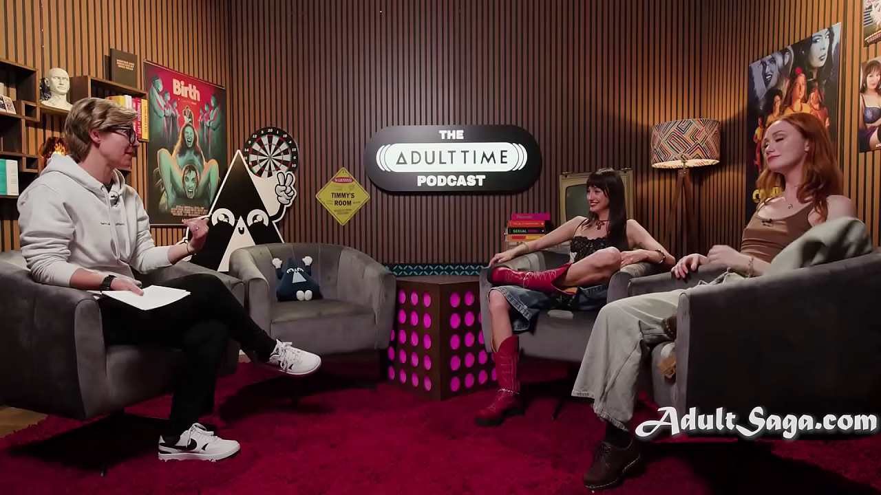 Behind The Scenes With Best Friend Pornstar Roommates - Lana Smalls