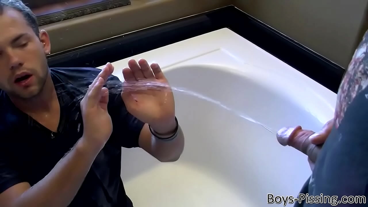 Lindo pasivo gay Preston Ettinger orinó y follado en una orgía
                       facial blowjob deepthroat bathroom fetish pissing orgy piss bareback big cock jock big dick young men dustin fitch boyspissing preston ettinger patrick kennedy wesley marks jacob marteny muchos negros