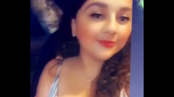 thumb boobs