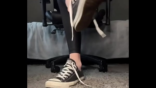 It's time for you to test the scent of my sweaty feet! #smelly #sweatysoles #feetfetish #whitesocks # ...