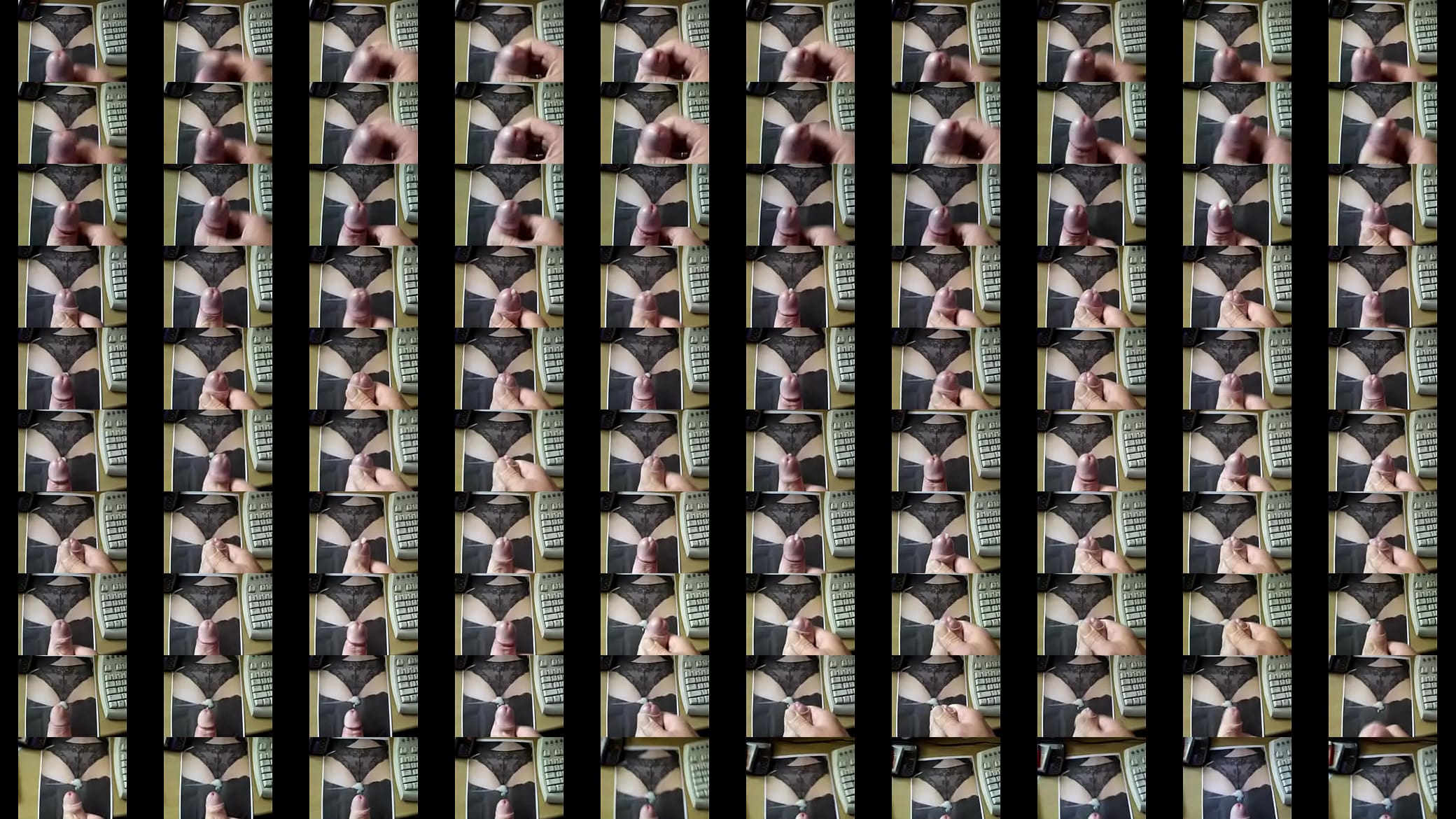 Me masturbating 预览图