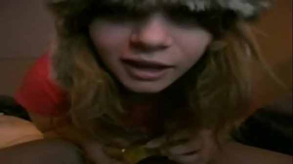 Teen Fucks Herself With Dildo While BF Watches ON Webcam