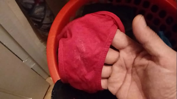 Download Video - Smelling Panties