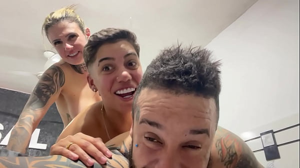 That delicious sex feeling the pounding until the end in the ass and in the pussy in the hair until cumming together!