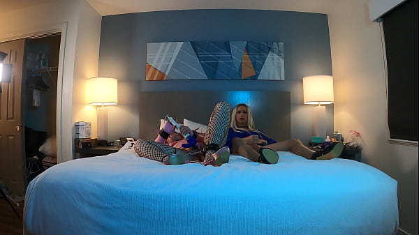 Very Hot Blonde Femboy Masturbating with Redhead Trans Woman 2 min