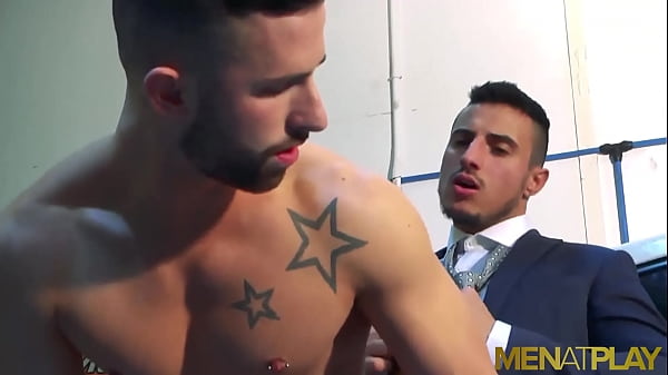 MENATPLAY Gay Businessman Klein Kerr Anal Jock ...