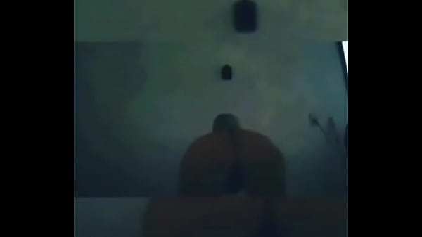 Rebolando gostoso pra cam