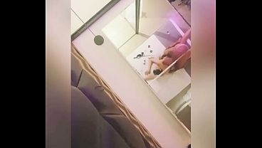 ベラ・カーが夫の友人と寝た!