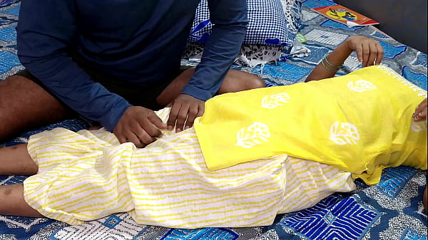 Touched the neighbor aunty on the pretext of teaching her, then fucked her like a mare (Hindi audio)