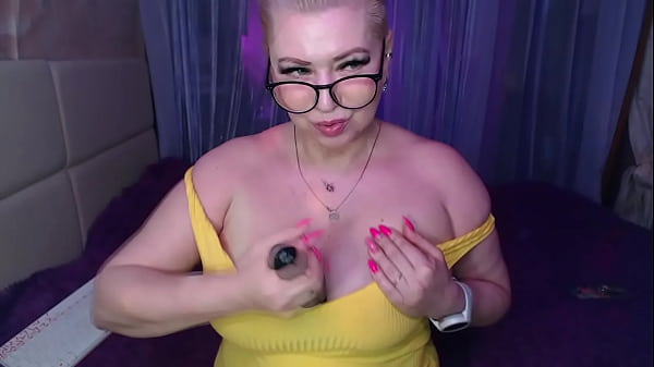 Hot webcam mommy... Russian married slut AimeeParadise...))