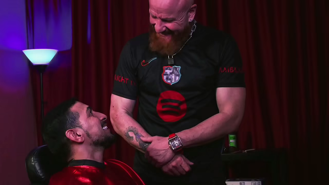 Avance - Episodio 5 de Profanus Barber Shop: La prueba del gran papá
                    anal brazil gay older bareback daddy big cock beard gay blowjob brown skin white skin raw gay intense anal muchos negros