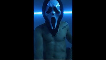 Cachonda conejita disfruta follar con Ghostface