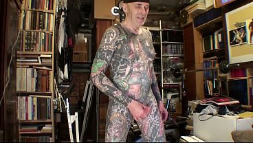 Download Video - The Tattoo Boy LeeHarper Pinnomen is Webcam Gay-Porn Model&period; An Anonymous Authentic Video gives a Picture of his Interaction with his Onlookers&period; Everything is kept Anonymous but LeeHarper Pinnomen is E