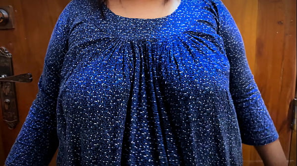 Hot skinny MILF masturbates: bottom view