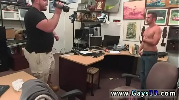 Free porno gay video bear hunk Guy completes up...