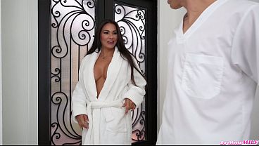 Esperanza Gomez Hires a Young Massage Therapist and Has SEX with HIM