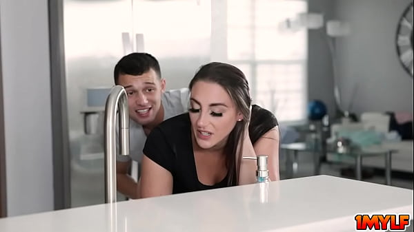 Stepsons pummeling his stepmom Melanie Hicks from behind