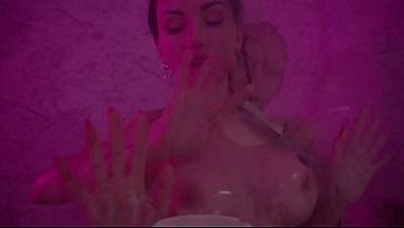 サーシャ・ローズとのシャワーセックス - フルビデオ