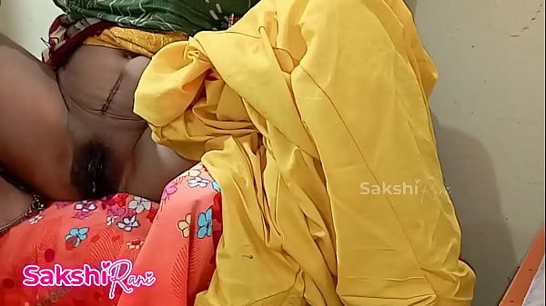 Maid pussy shaving real viral desi mms - Malik cleaned the maid's pussy when the lady went to the market. Indian pussy shaving