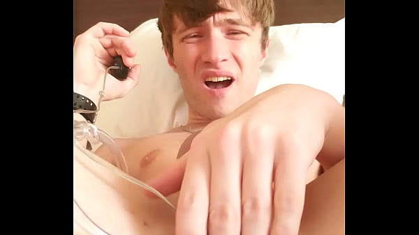 Download Video - Cody inflates his big pussy