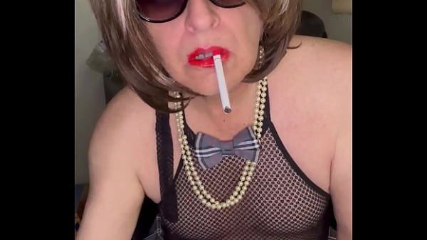 CD Nikki sexy smoking