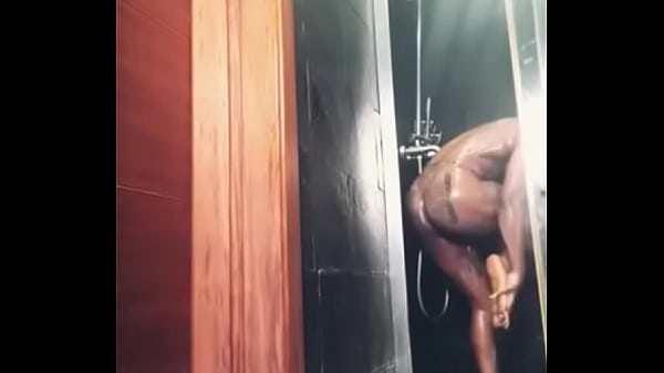 thumb golden shower