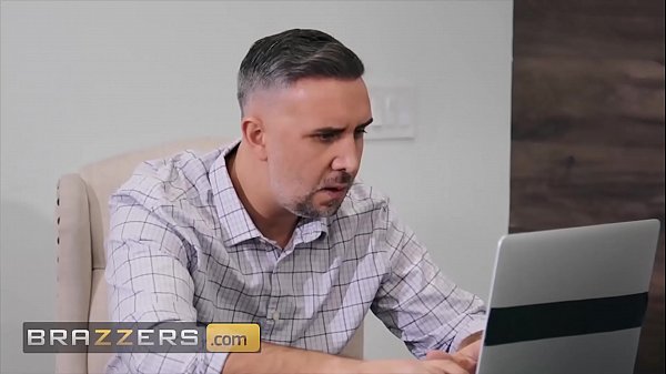 Stunning blonde (Nina Elle) gets a mouthful of cock - Brazzers