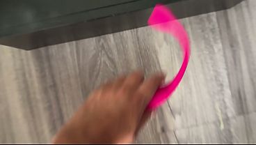 From TikTok scrolling to intense Squirt: Latina Pillow   Vibrator = huge squirt