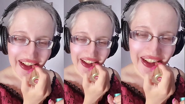 ASMR Blueberry Eating - Lipstick Fetish, ASMR, Eyeglasses, Giantess
