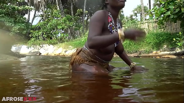 Download Video - Big tittie zulu aunty washing herself in a tropical forrest river