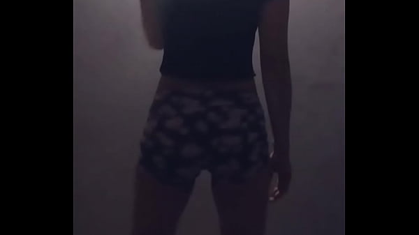 Flaca bailando