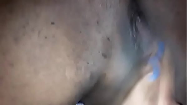 Me manda un video dedeandose