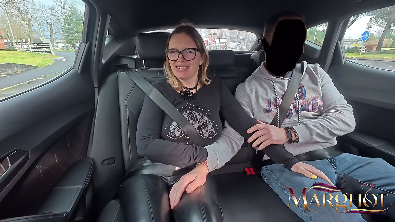 HOTWIFE CUCKOLD: Husband watches Wife getting her Ass destroyed in Backseat