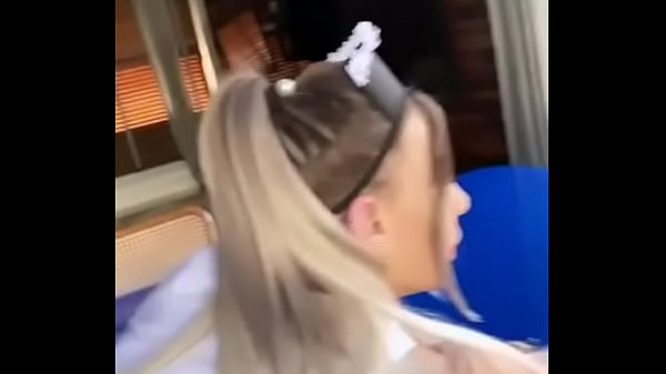 empregadinha gostosa!