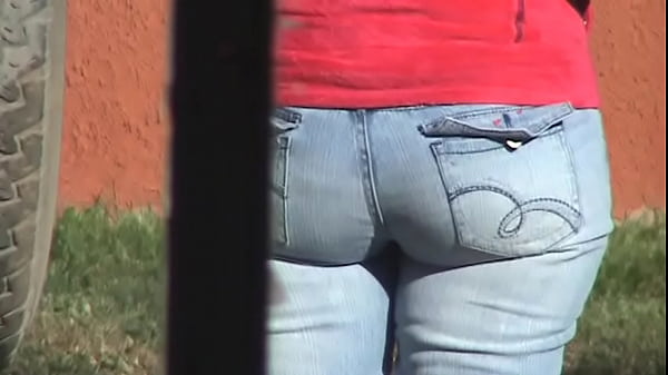 el culo demi hermana.MPG