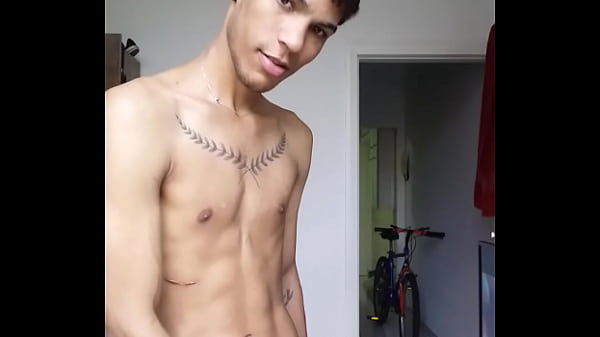 Download Video - Novinho mostrando o pau