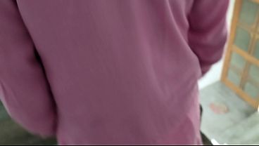 Chupando gostoso o macho e filmando pro corno