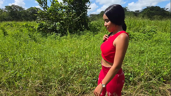 Download Video - La hijastra de mi patr&oacute;n quiere que le haga el favor de cogerla