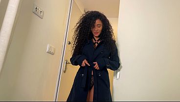 N&atilde;o consegui pagar minhas contas, ent&atilde;o fiz minha esposa virar do JOB e dar pros caras em troca de dinheiro