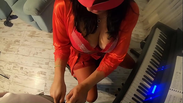 MilfyCalla -My nymphomaniac stepmom fucks piano teacher- preview