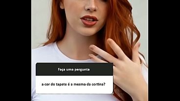 O tapete tem a mesma cor da cortina?