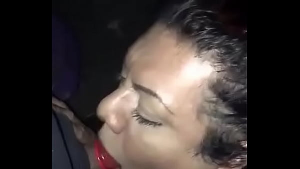 MAMANDO VERGA DE EXTRAÑO