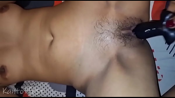 It's Painfully Delicious While I'm Being Fucked in the Ass by Someone I Just Met Online
