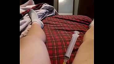 Download Video - pepper in pee hole part 2