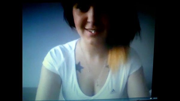 cam teen cute cleavage tatoo