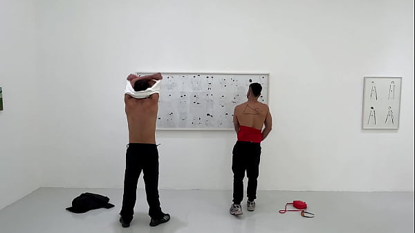 Obra, museu, frequentadores...possibilidades de viver e experimentar a ida a uma galeria