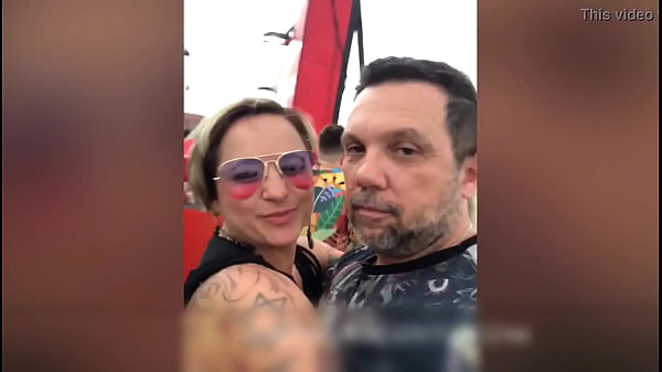 Cassiana Costa - Ferias, praia, menage feminino e minha nova amiga!