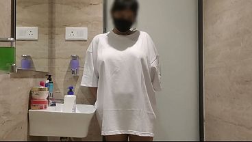 Big tits desi nri slut loves shower roleplay (leaked desi mms)