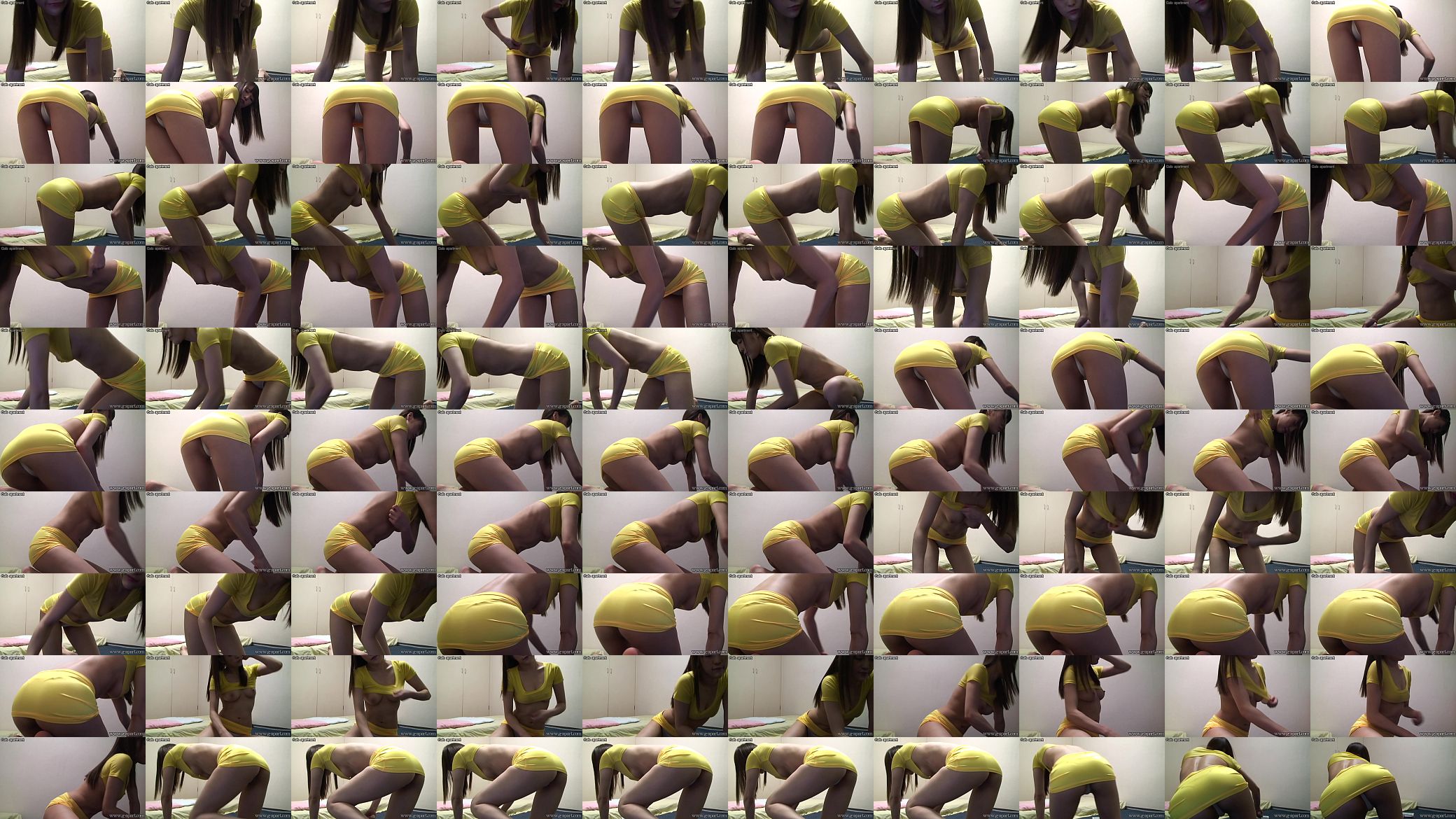 Japanese girl during cleaning the room 预览图
